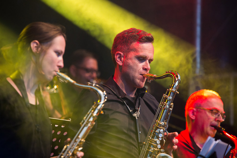 Big Band Surprise 01